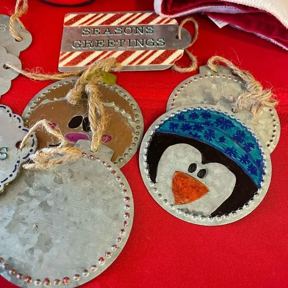 Santa Oven mitt Towel Set and Metal Tags